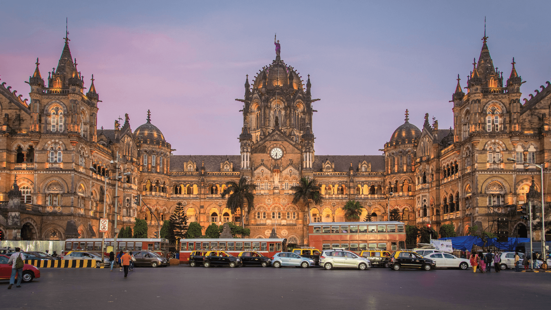 Chatrapati Shivaji Terminus | Fastfox Travels